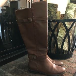 Tall riding boots